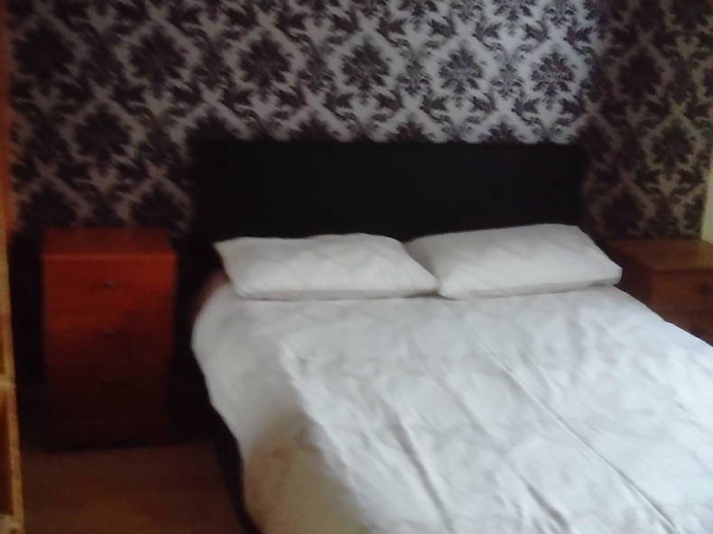 Homestay Enfield 145812-2