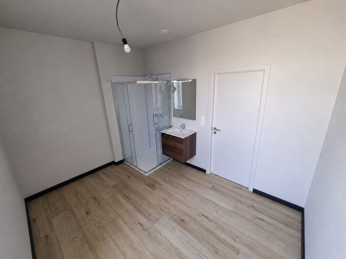 Wohngemeinschaft Charleroi 672328