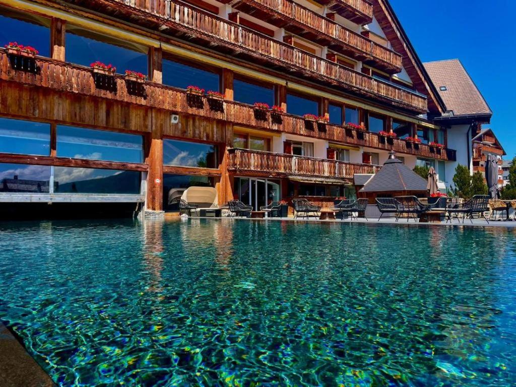 Kolokation Crans-Montana 436927
