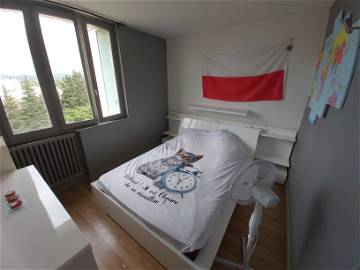 Roomlala | WG-Zimmer / Weibliche Mitbewohnerin Auf Montélimar