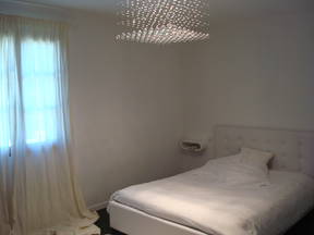 Chambre Blanche À Louer