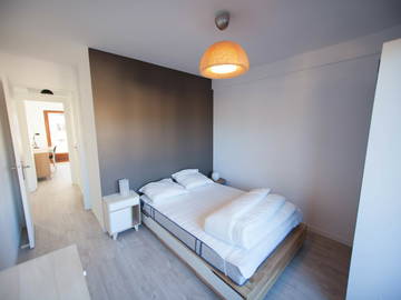 Roomlala | Wohngemeinschaft mit 3 Schlafzimmern und allem Komfort – 485 € inkl.