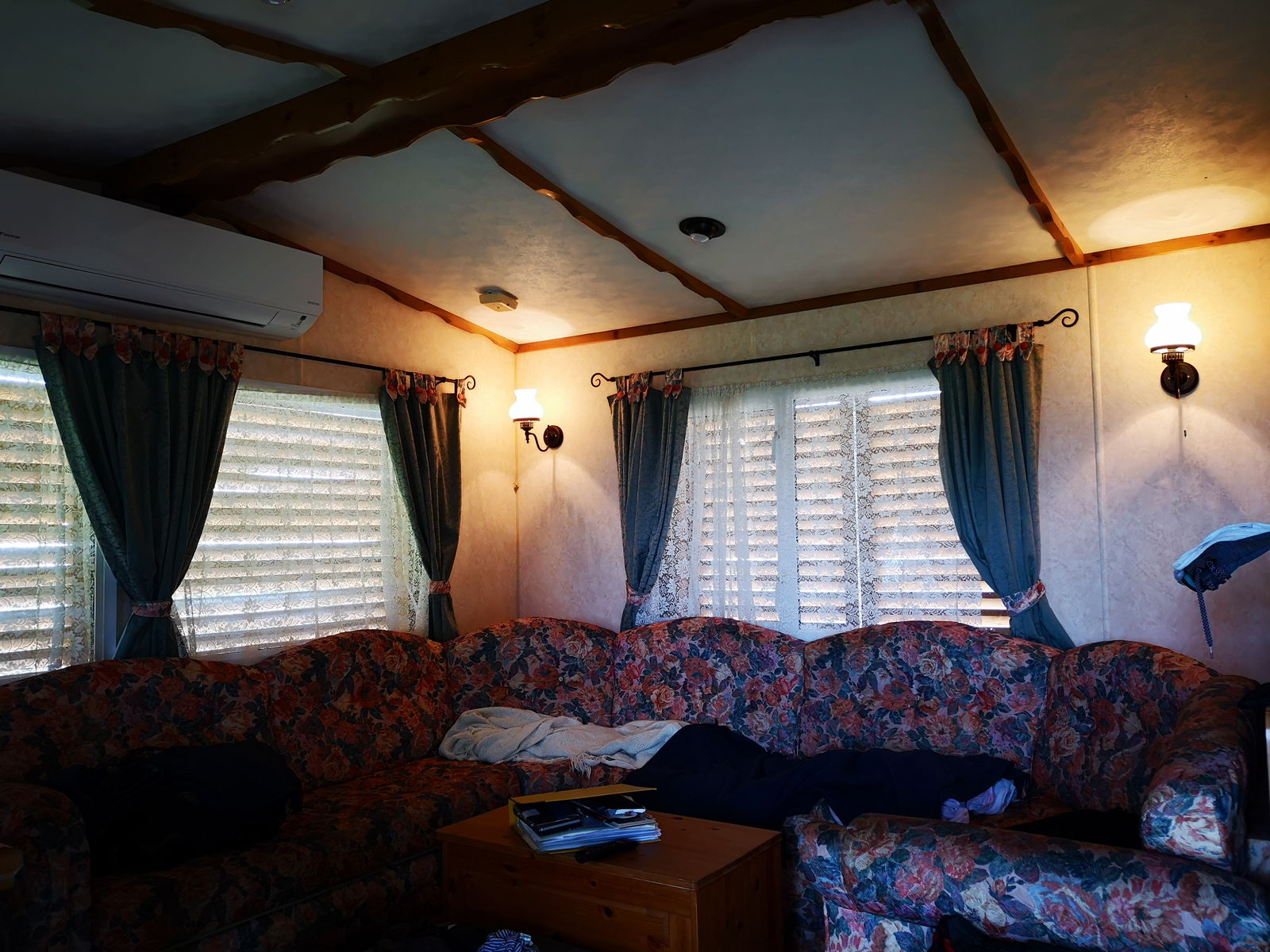 Unabhängiges Studio Courties 198649