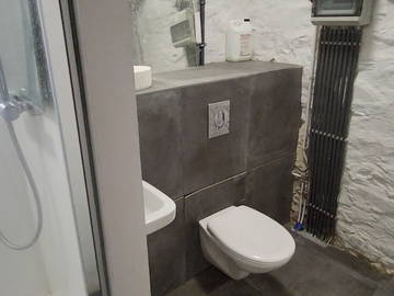 Chambre chez l'habitant à louer à Spa - photo 5 : salle de bain-5