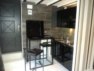 Roomlala | Wspaniałe studio designerskie z basenem