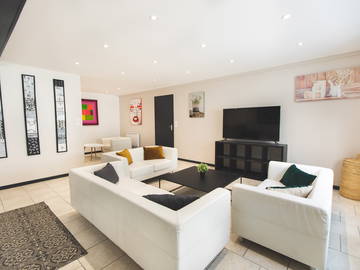 Roomlala | Wspaniały Soplex o powierzchni 178m², możliwość dzielenia z 3 osobami