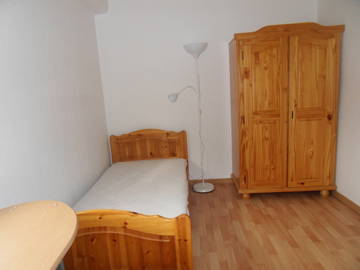 Roomlala | Wspólne mieszkanie dla dziewcząt w Evry w pobliżu RER D
