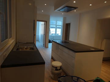 Roomlala | Wspólne zakwaterowanie dla 3 osób. Dolne Miasto Charleroi
