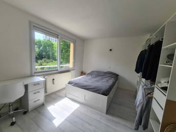 Roomlala | Wspólne zakwaterowanie w Athis-Mons, 15 minut od Paryża