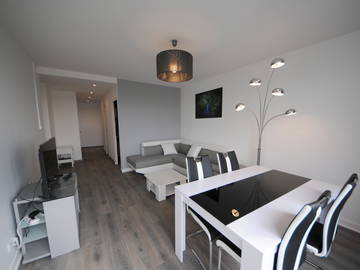 Roomlala | Wspólne zakwaterowanie w Bron (n47) - w pobliżu Lyonu i Villeurbanne