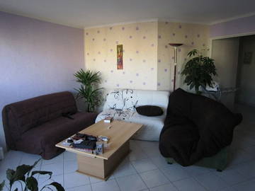 Roomlala | Wspólne zakwaterowanie w Montigny-Le-Bretonneux