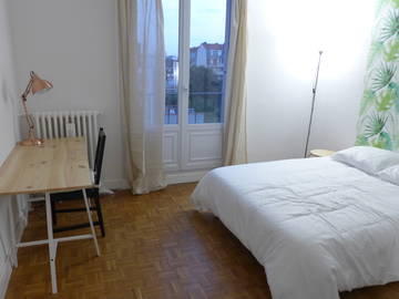 Roomlala | Wspólne zakwaterowanie w pobliżu centrum miasta Aubervilliers z dużym balkonem