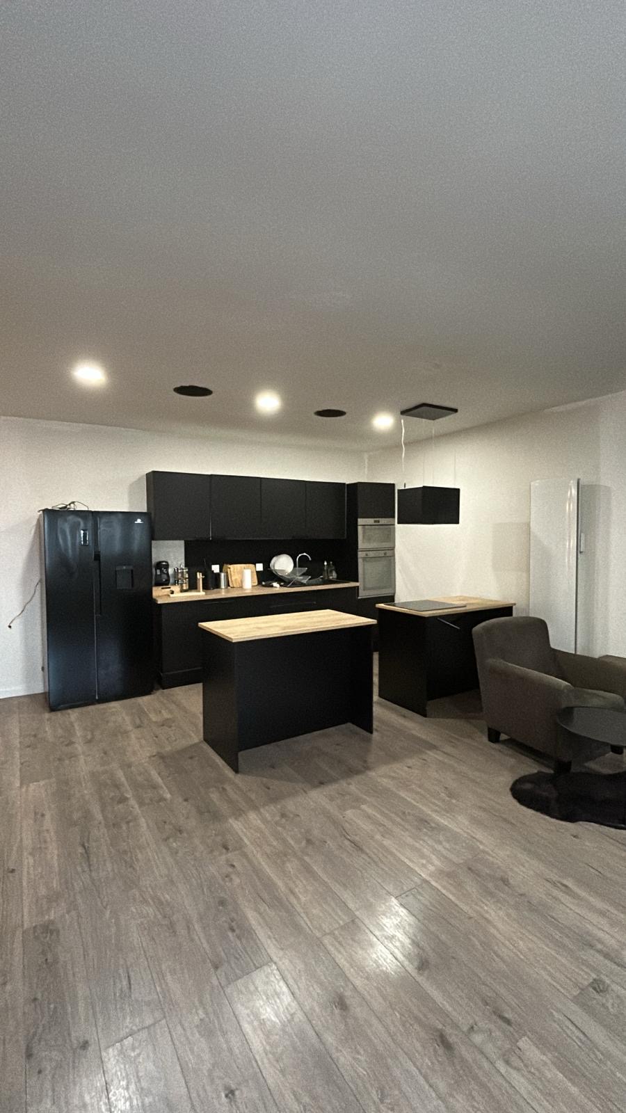 Kolokacja Carrières-sous-Poissy 534177