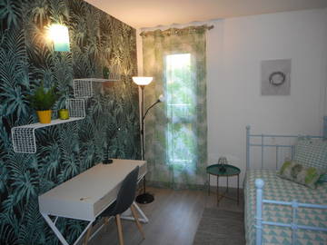 Roomlala | Wspólny pokój do wynajęcia w Cergy 95000