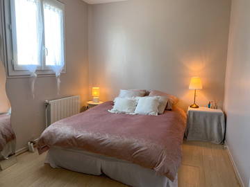 Roomlala | Wspólny umeblowany pokój 35 km od Paryża