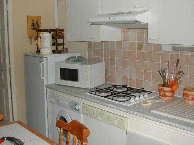 Niezależne Studio Châteauneuf-le-Rouge 49025