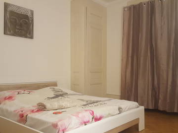 Roomlala | Wynajem luksusowego pokoju