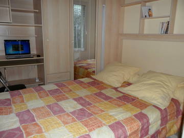Roomlala | Wynajem umeblowanego pokoju