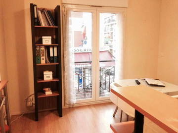 Roomlala | Wynajem umeblowanego studia na 1 miesiąc