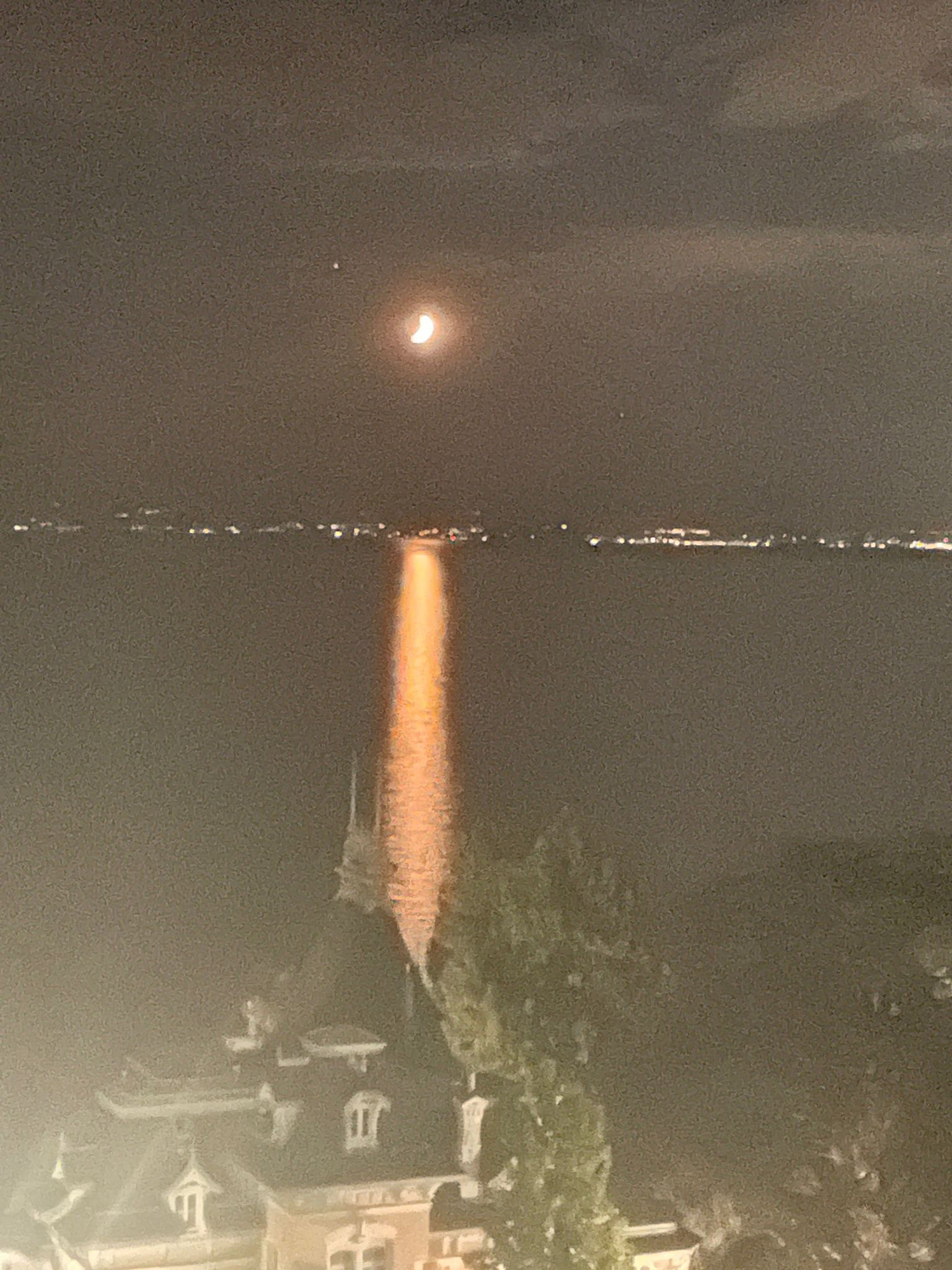 Cały Dom Montreux 414339