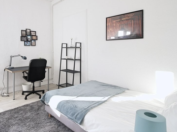 Roomlala | Wynajmę umeblowany pokój w mieszkaniu dzielonym dla 3 osób
