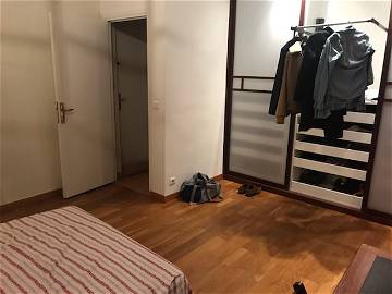 Roomlala | Wynajmij pokój 15m² we wspólnym mieszkaniu w Suresnes (92) w pobliżu T2
