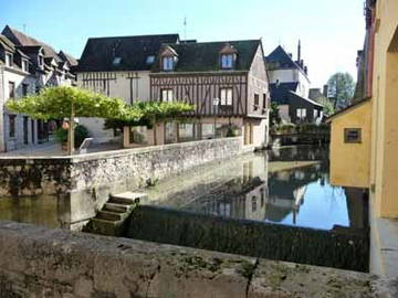 Roomlala | Wynajmij umeblowany 3-pokojowy duplex w centrum Montargis