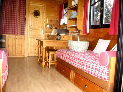 Independent Studio Pondaurat 71303