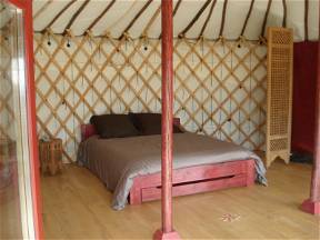 Yurta, Servicios De Chalet En Marciac