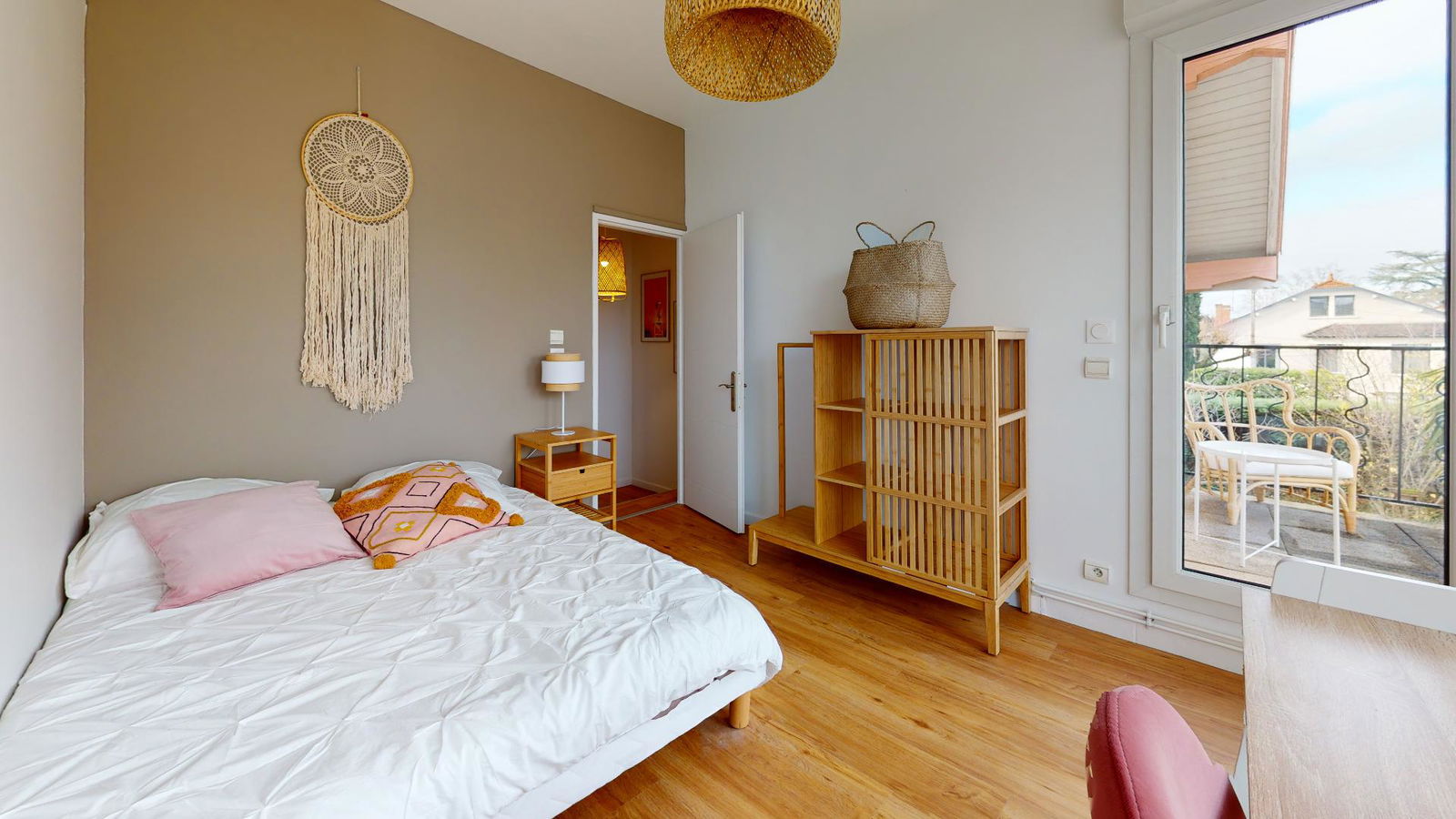 Colocatie Bron 638914