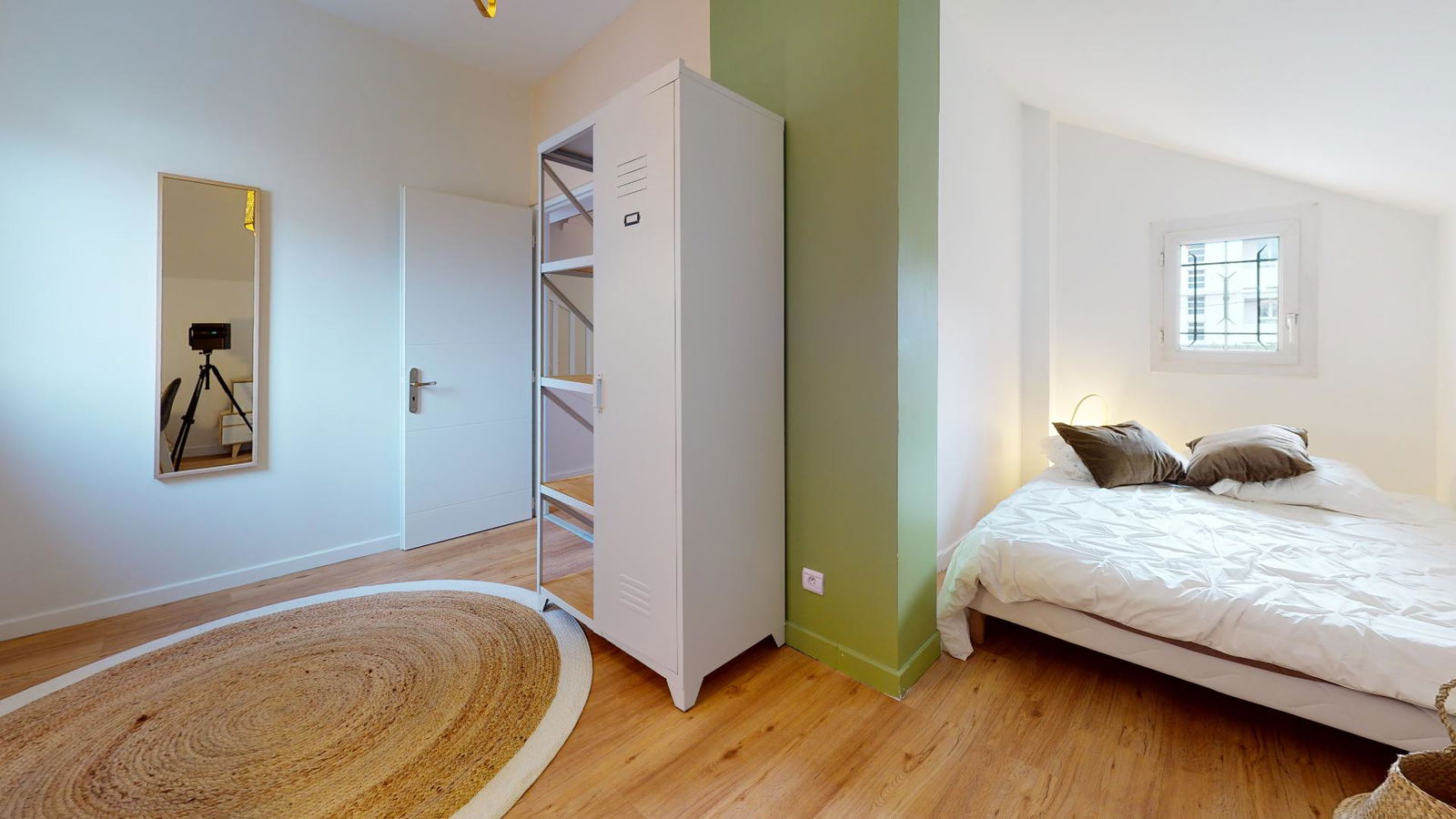 Colocatie Bron 638914