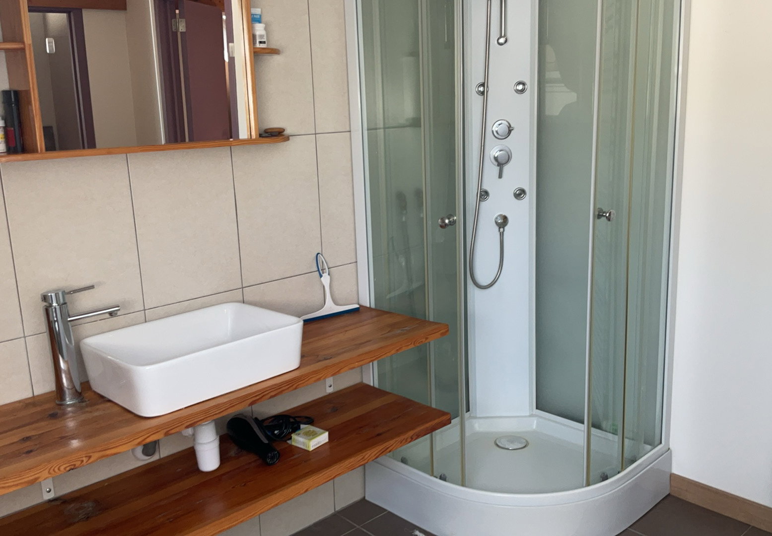 Homestay Arlon 664114