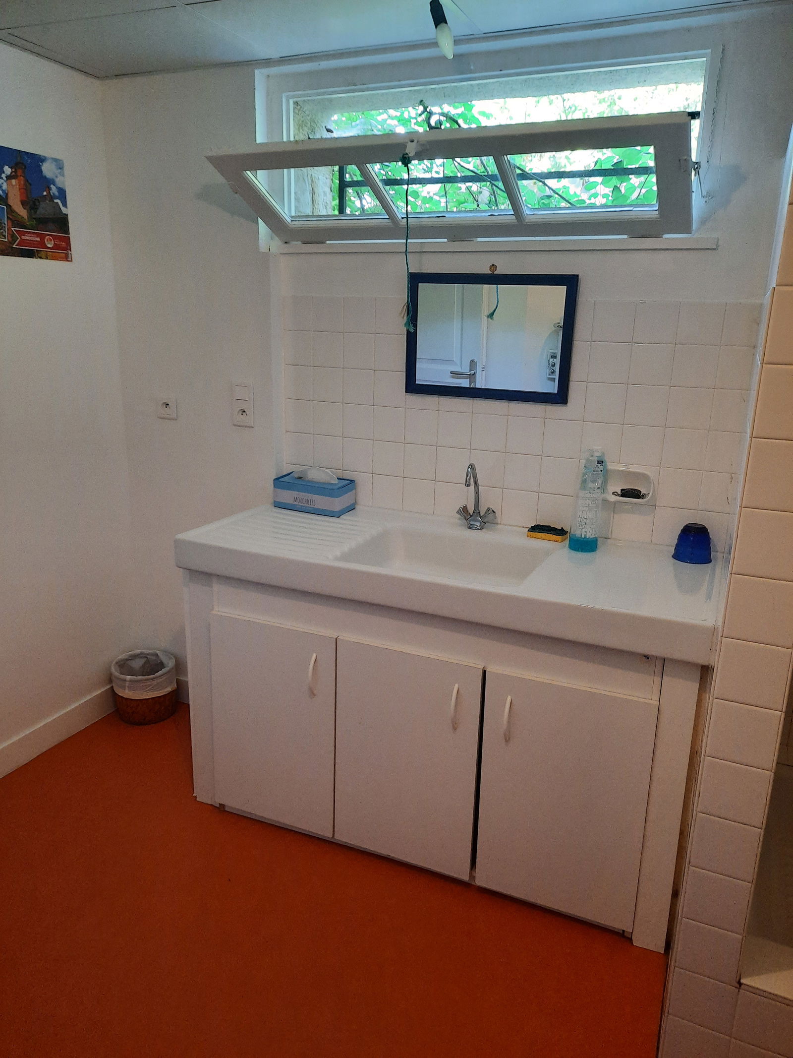 Homestay Saint-Laurent-les-Tours 384208