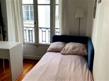 Roomlala | Zimmer Im Einwohner Paris XV