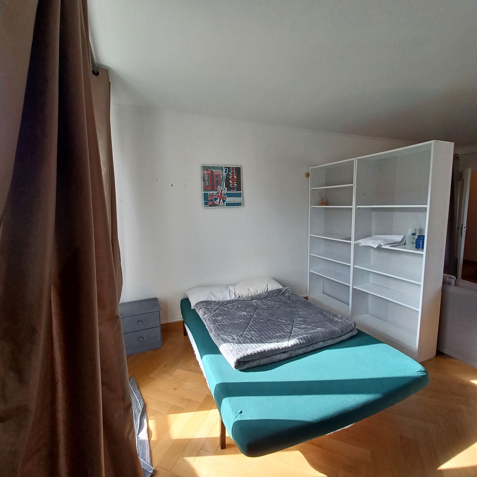 Kolokation Noisy-le-Grand 322190