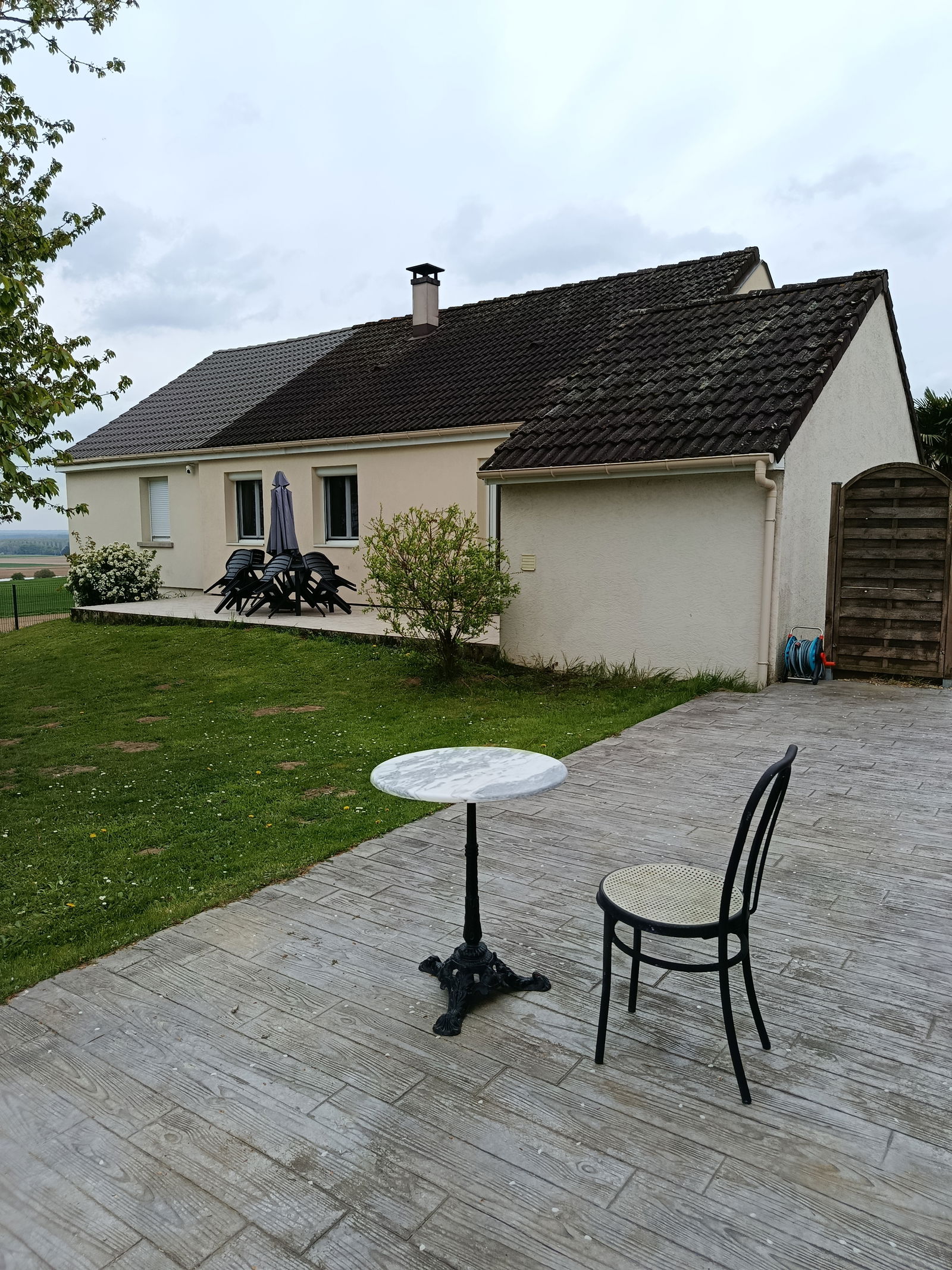 Gästezimmer Babœuf 519076
