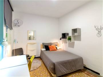 Roomlala | Zimmer In Gracia (RH8A-R5)