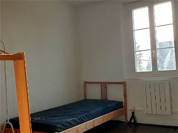 Roomlala | Zimmer In WG Renoviert