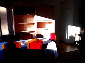 Roomlala | Zimmer In Wohnung T4 (75m2) Zu Vermieten, Ferney-Voltaire