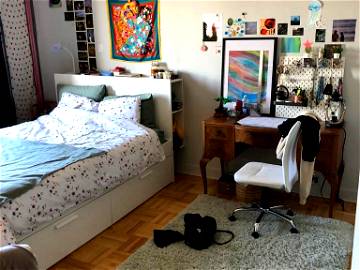 Roomlala | ZWEI geräumige möblierte Zimmer – in der Nähe von UdeM – Metro CDN