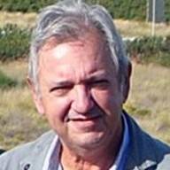 André